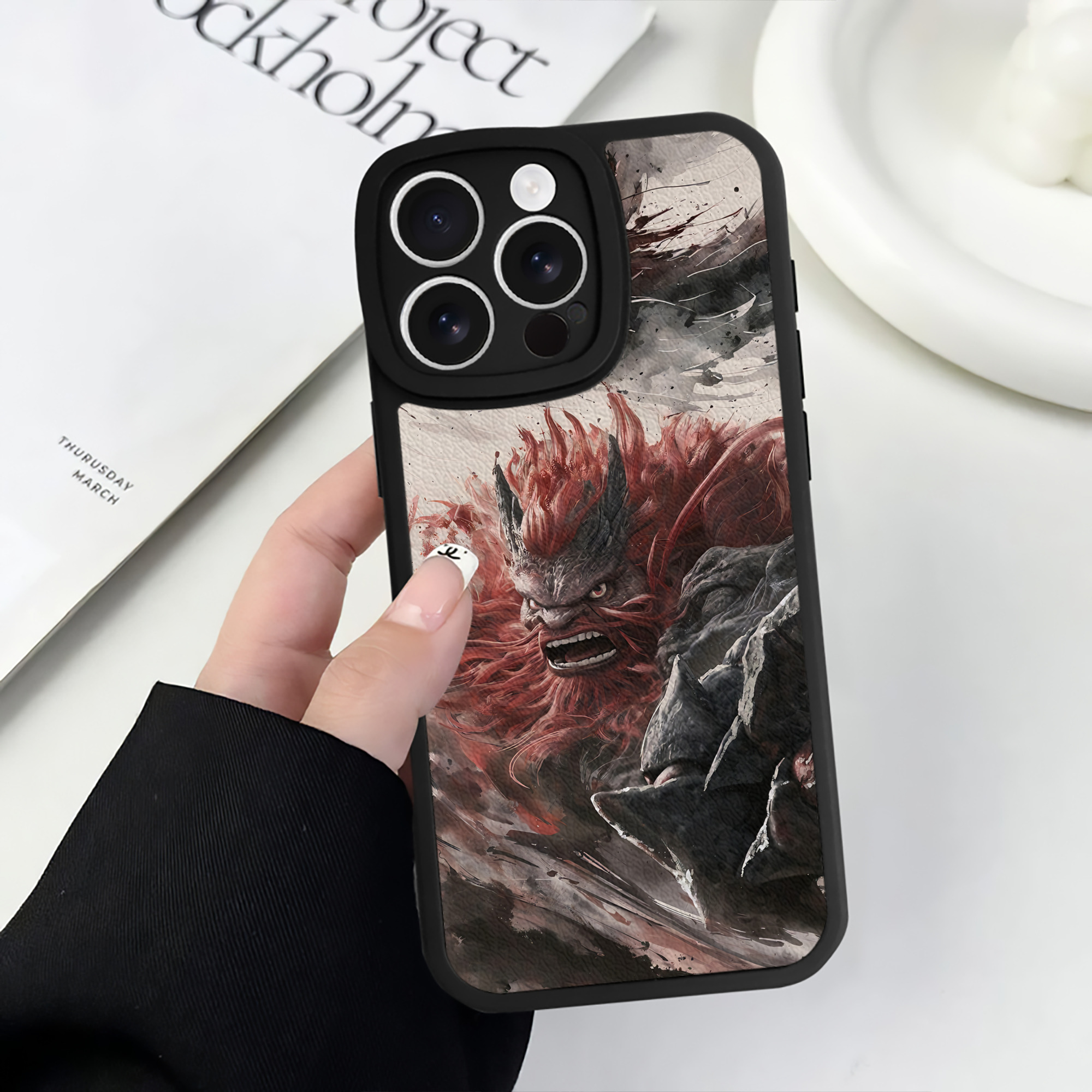 （画像用） Ne Zha 2 ナタ 魔童の大暴れ 【iPhone 16シリーズ対応】シリコンスマホケース（レザー調） 材質：シリコン